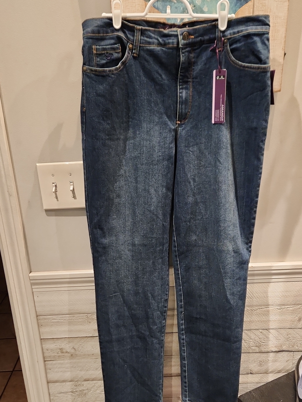 NWT Gloria Vanderbilt Amanda Sculpt Stretch Women's Sz 16 Denim Jeans